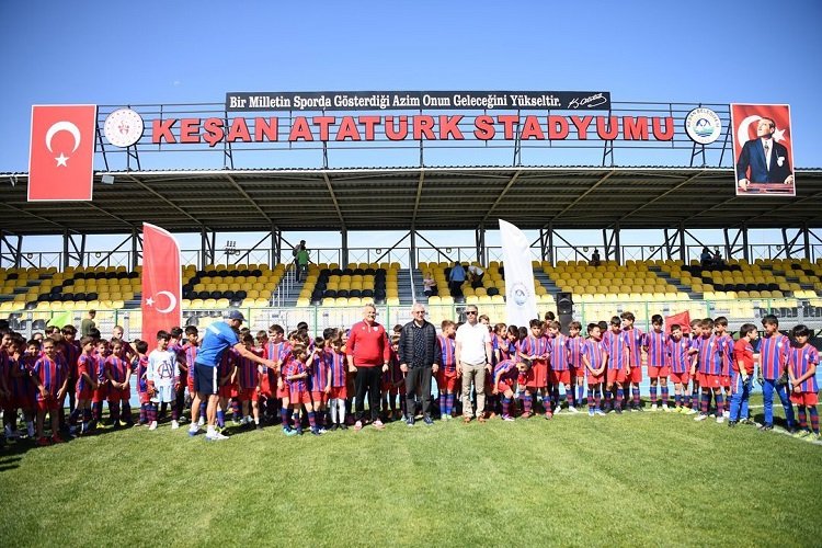 “Trakya Futbol Okulları Çocuk Futbol Şenliği” yapıldı -