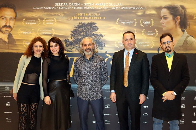 Türk-İran ortak yapımı 'Ceviz Ağacı'na gala -