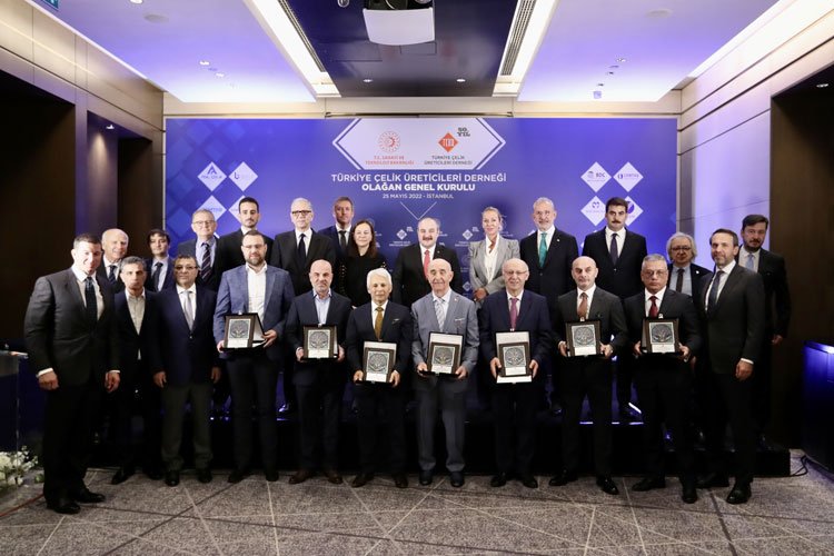 Türkiye 40 milyon ton çelik üretimiyle Avrupa'da lider -