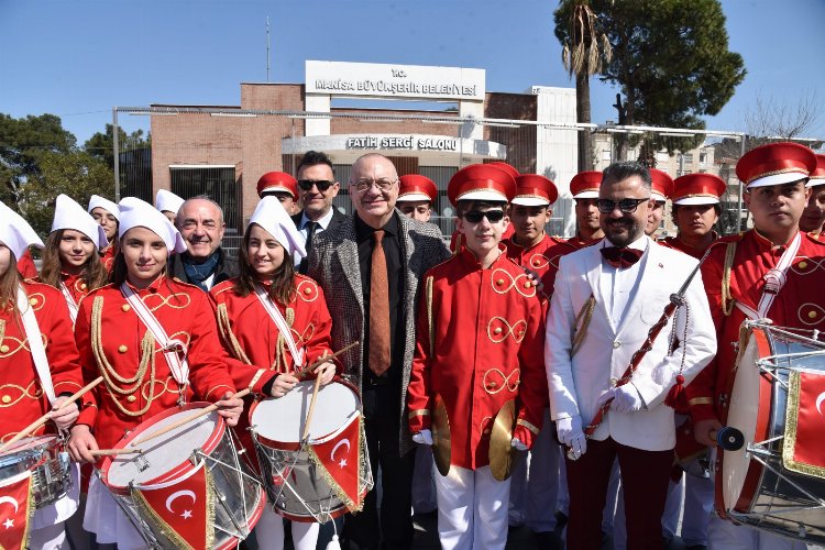 Türkiye Cumhuriyeti'nin yılmaz bekçileri gençler -