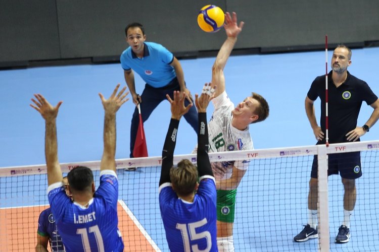TSYD Voleybol Turnuvası'nda heyecan sürüyor -