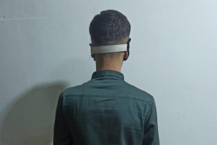 Türk Bayrağı'nı yakma girişimindeki şüpheliler yakalandı -