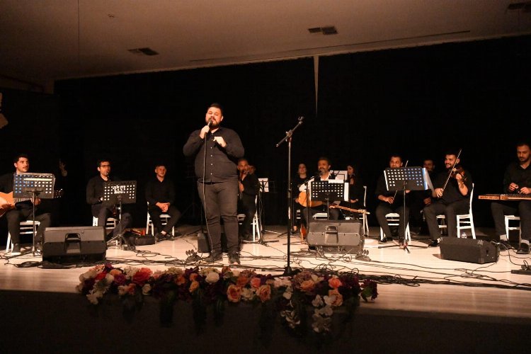 Türk Halk Müziği Konseri, müzikseverlere unutulmaz anlar yaşattı -