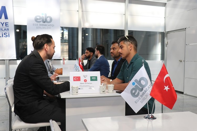 Türk mobilya ihracatçıları Suudi Arabistan ve Fas ile masaya oturdu -
