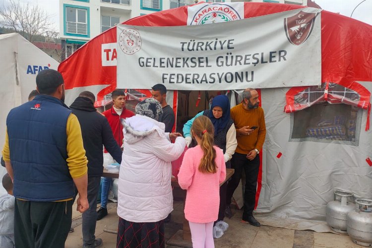 Türkiye Geleneksel Güreşler Federasyonu'ndan deprem mesaisi -