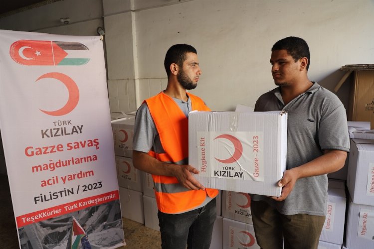 Türkiye yardımları Gazze'de -