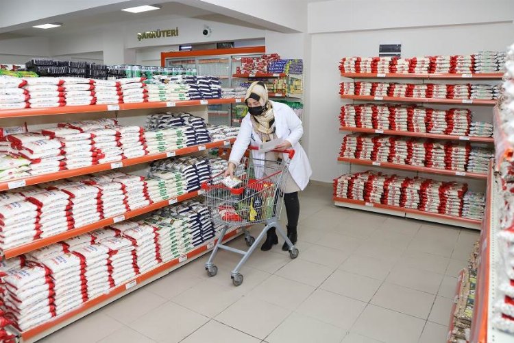 Üniversite öğrencilerine sosyal market desteği -