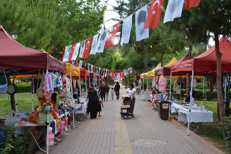 Üretici kadınlar pazarda buluştu -