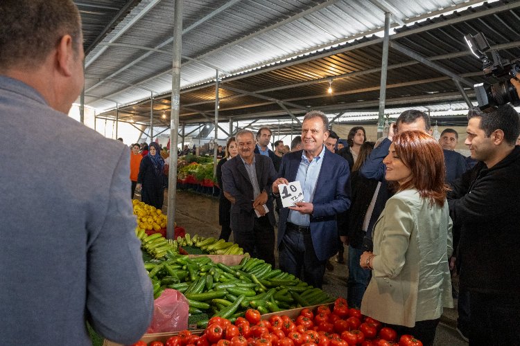 Vahap Seçer esnafla dertleşti -