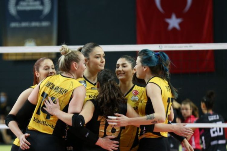 VakıfBank CEV Şampiyonlar Ligi'nde final için avantaj peşinde -