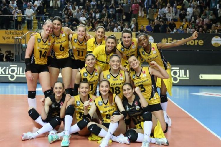 VakıfBank finalde -