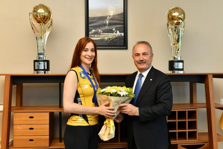 Vakıfbank'ta ayrılık rüzgarı -