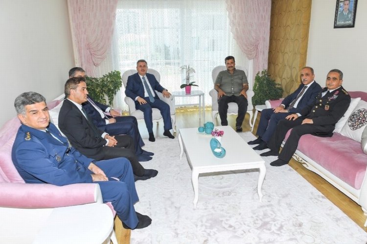 Vali Elban’dan 15 Temmuz şehit ailelerine ziyaret -