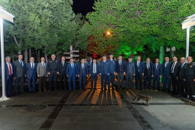 Vali Gökmen Çiçek'e 'hoş geldin' yemeği -