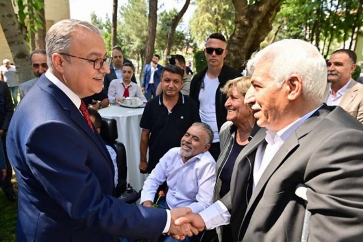 Vali Su, Diyarbakırlılarla bayramlaştı -