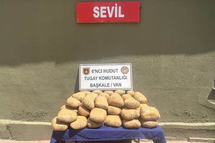 Van'da 130 kilogram toz esrar ele geçirildi -