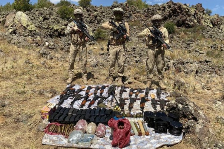 Van’da dev operasyon! PKK’ya JÖH’den bir darbe daha -