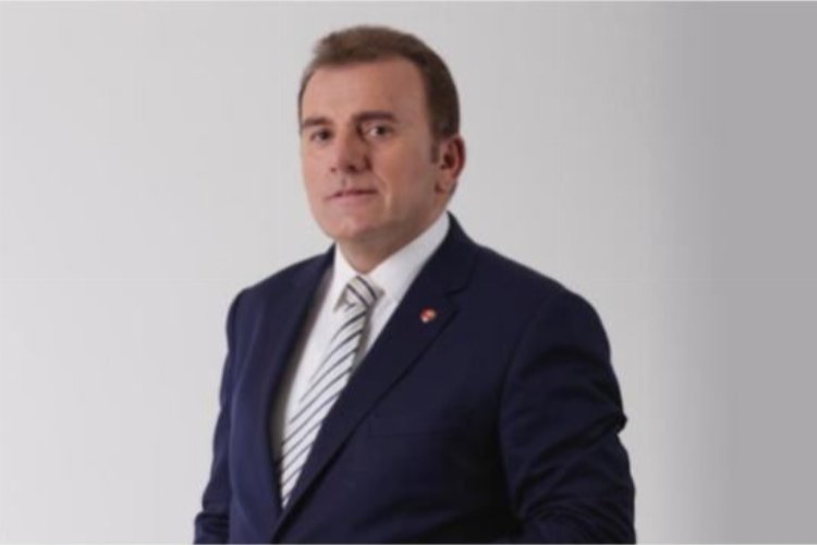 Vecdet Öz: Çöken binalar değil yönetim ahlakı! -