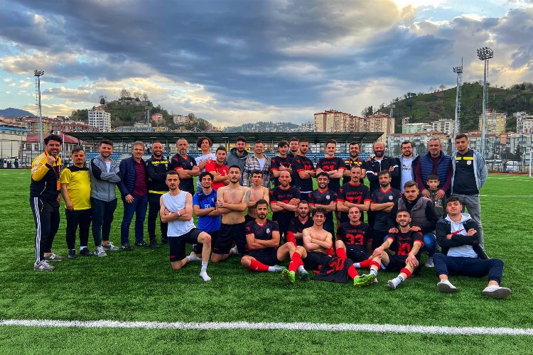 Veliköyspor Rize Süper Amatör Ligi Şampiyonu oldu -