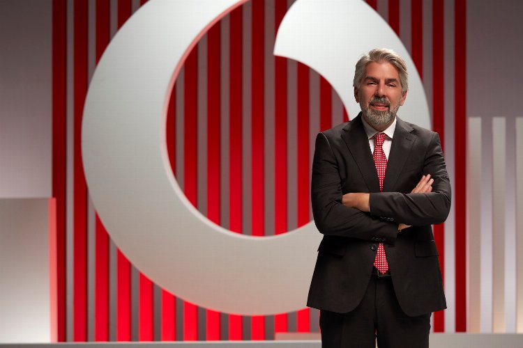 Vodafone 'sosyal yönetişimi' tek çatı altında yönetecek -
