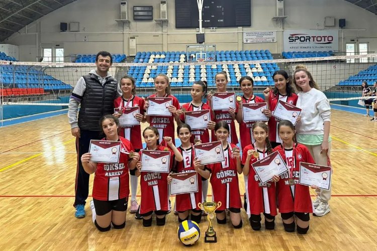 Voleybolda İpsala Atatürk Ortaokulu 'İl Şampiyonu' oldu -