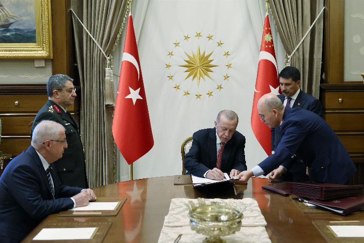 YAŞ kararları sonrası Cumhurbaşkanı Erdoğdan'dan paylaşım -