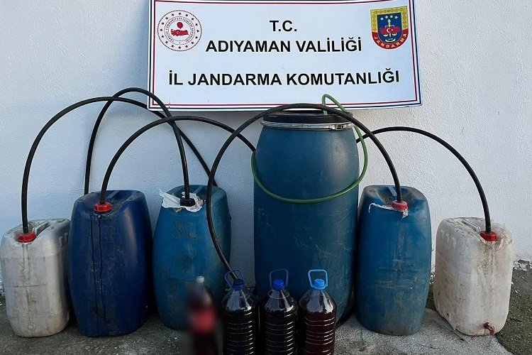 Yasa dışı içkiye jandarma darbesi -