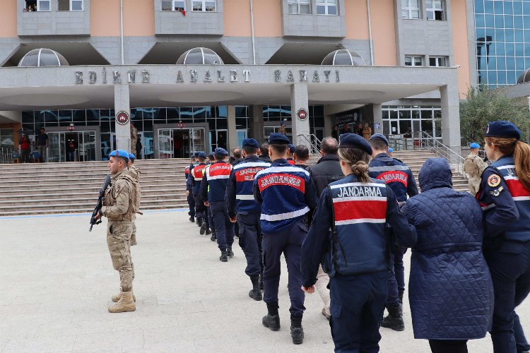 Yasa dışı yollarla Yunanistan'a kaçamadılar! -