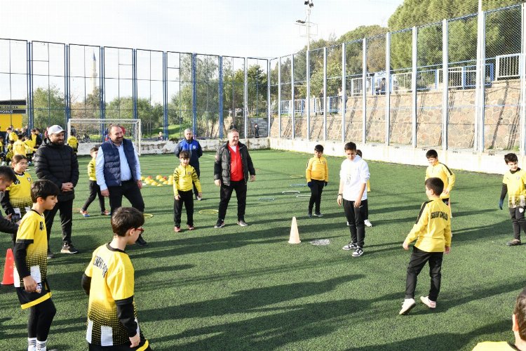 Yaşar Kemal Parkı Çiğli’de törenle açıldı -