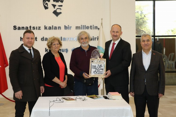 Yazar İbrahim Yıldırım, Manisalı okurlarıyla buluştu -