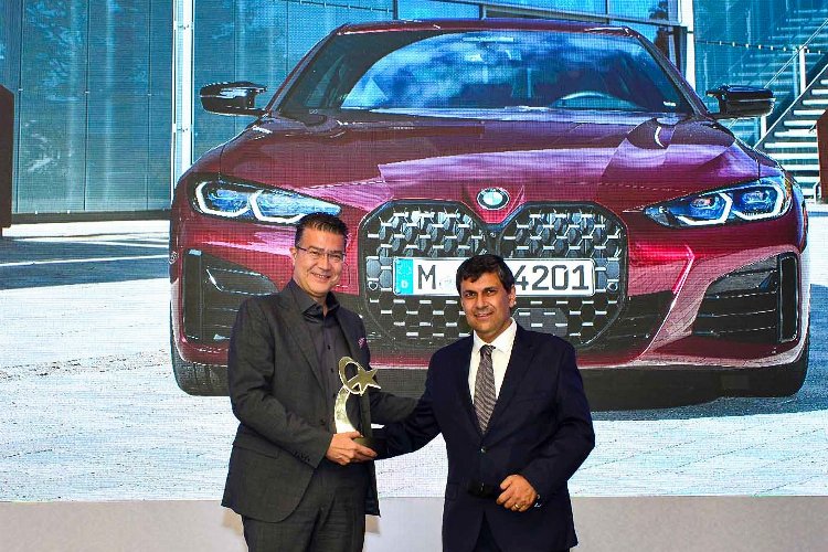 Yeni BMW 4 Serisi Gran Coupé'ye 'Yılın Tasarımı' ödülü -