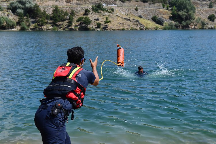 Yeni itfaiyeciler sahada -