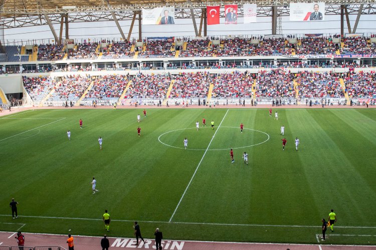 Yeni Mersin İdman Yurdu şampiyon oldu -