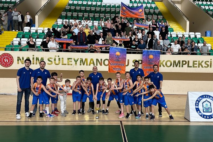 Yeşimspor U11'de namağlup şampiyon -