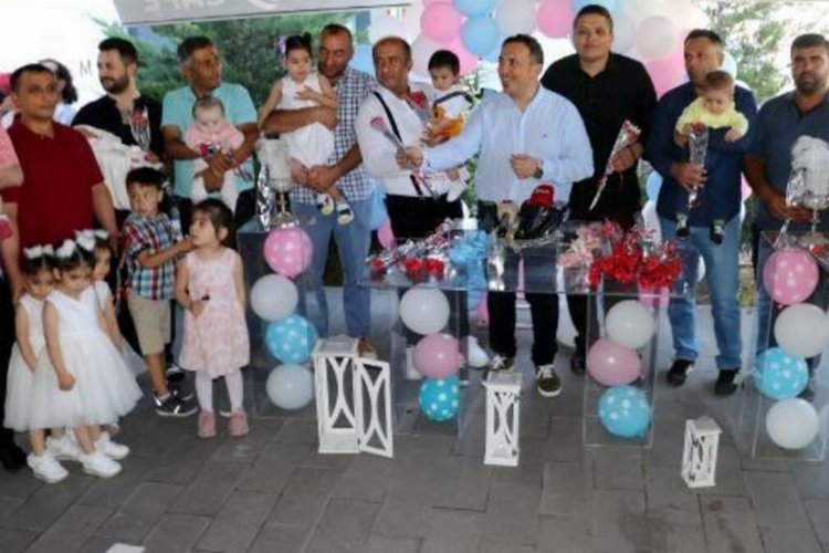 Yıllar sonra gelen babalığı kutladılar -