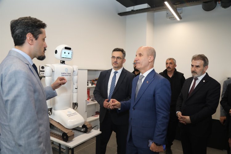 YÖK Başkanı Özvar’dan BTÜ Robot Merkezine tam not -