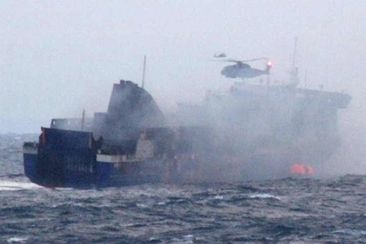 Yunanistan'da yolcu gemisinde yangın -