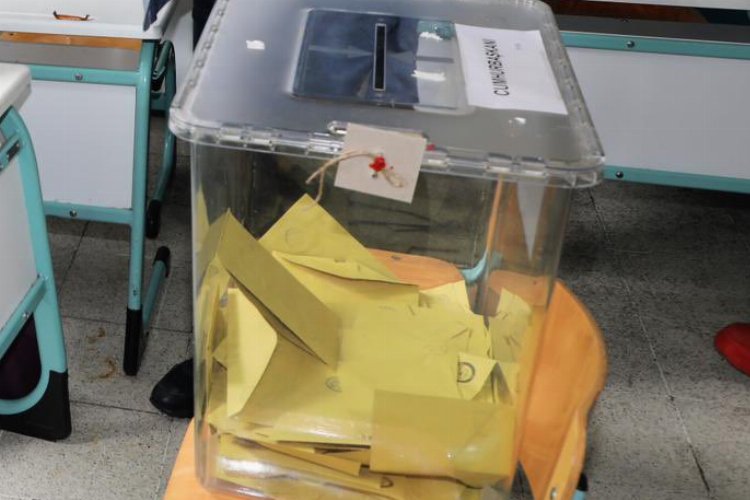 Yurt dışı oylar ilk tura oranla rekor kırdı... Sandıklarda son dakikalar -