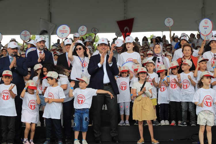 'Yuvamız İstanbul'un miniklerinde mezuniyet sevinci -