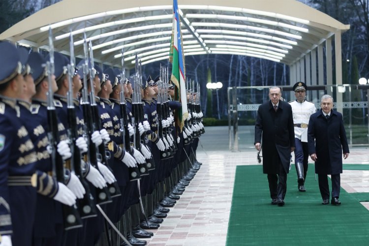 Özbekistan Kök Saray'da Cumhurbaşkanı Erdoğan'a resmi tören -