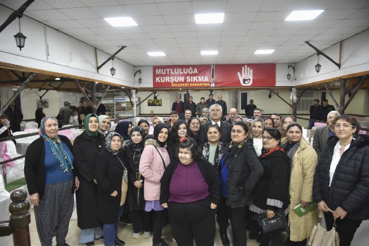 Zeydan Karalar'ın ağzından 'bal' damladı -