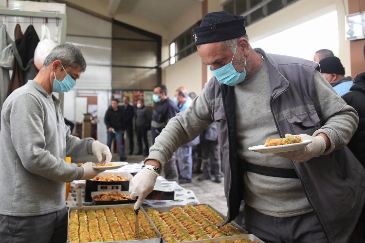İzmir Bergama Belediyesi'ne maaş teşekkürü -
