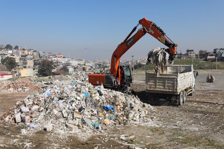 İzmir Gaziemir’de doğa katilleriyle aralıksız mücadele -