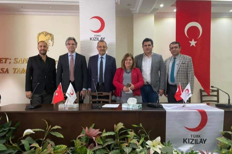 İzmir Gaziemir Kızılay’da Dinçel, güven tazeledi -