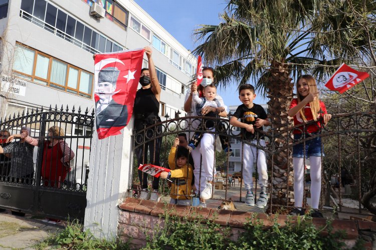 İzmir Güzelbahçe'de 19 Mayıs coşkusu -