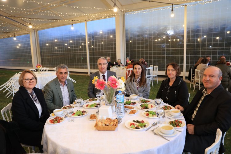 İzmir Güzelbahçe’de gazi ve şehit yakınlarına iftar -