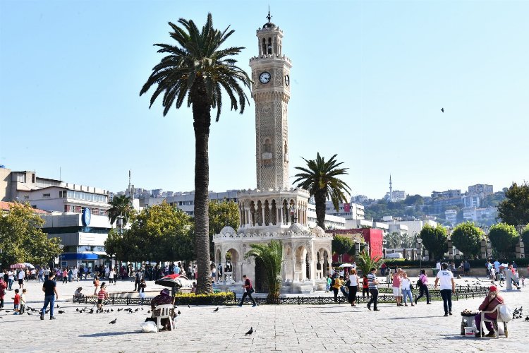 İzmir'i 'Dünya' kabul etti -