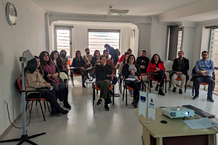 İzmir Çiğli Belediyesi “Toplumsal Cinsiyet Eşitliğine” ışık tuttu -