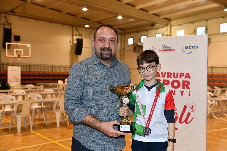 İzmir Çiğli'de Satranç Turnuvası heyecanı -