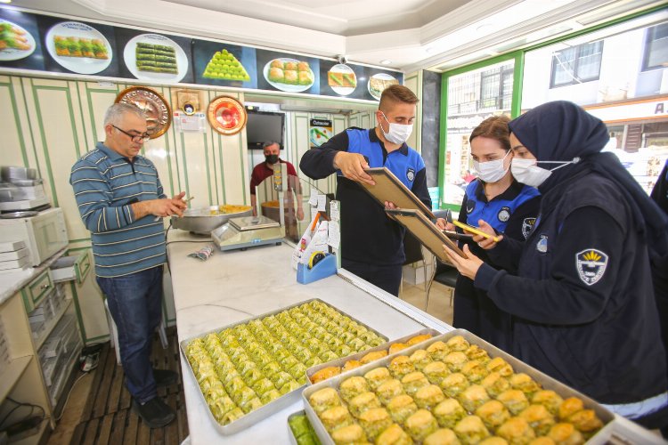 İzmir Karabağlar’da bayram denetimleri yapılıyor -